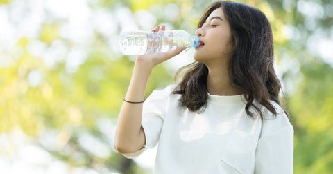Does Water Help Heartburn? The Role of Hydration
